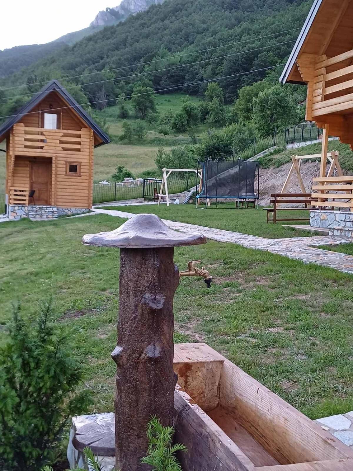 Soulrest Ekoresort - Mehov Konak Gusinje エクステリア 写真